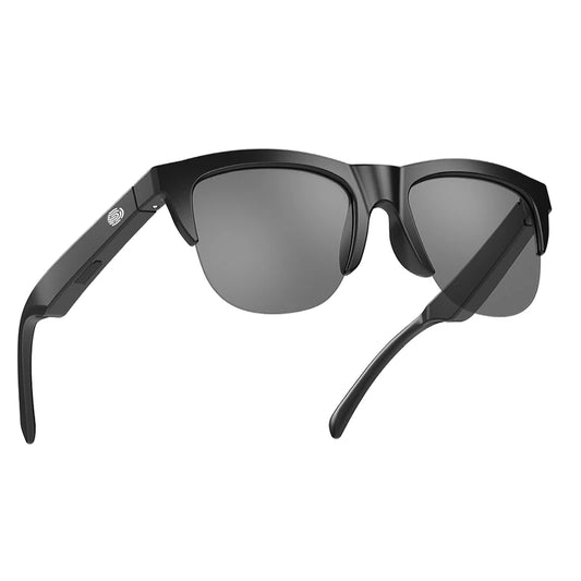 Lunettes de soleil intelligentes conçues pour les hommes et femmes  modernes qui veulent allier élégance, connectivité et performance. Grâce à leur technologie Bluetooth intégrée, restez connecté en toute liberté, sans compromis sur le style.